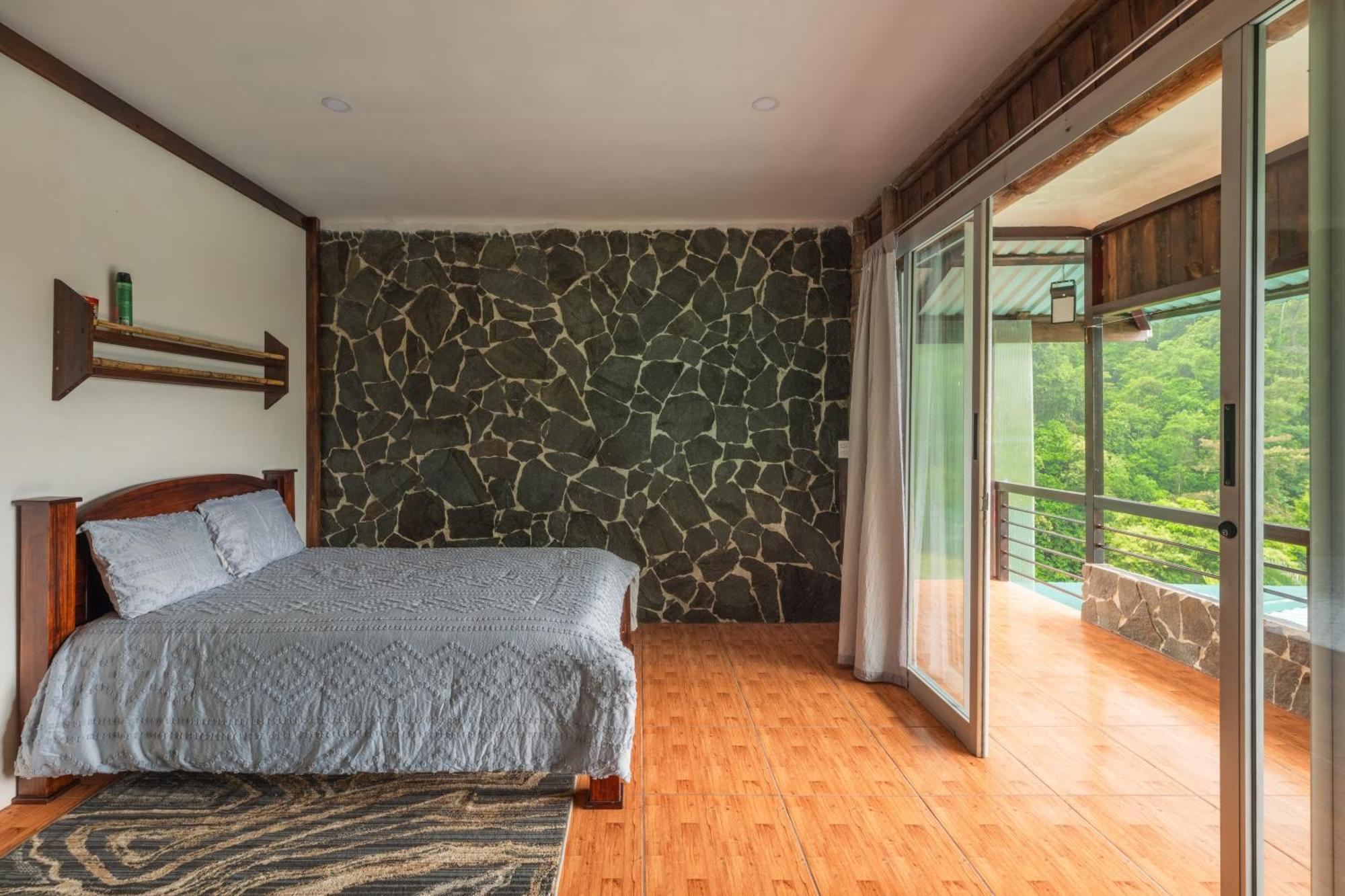 Hotel Rivel - Restaurant & Nature Retreat Turrialba Exterior photo