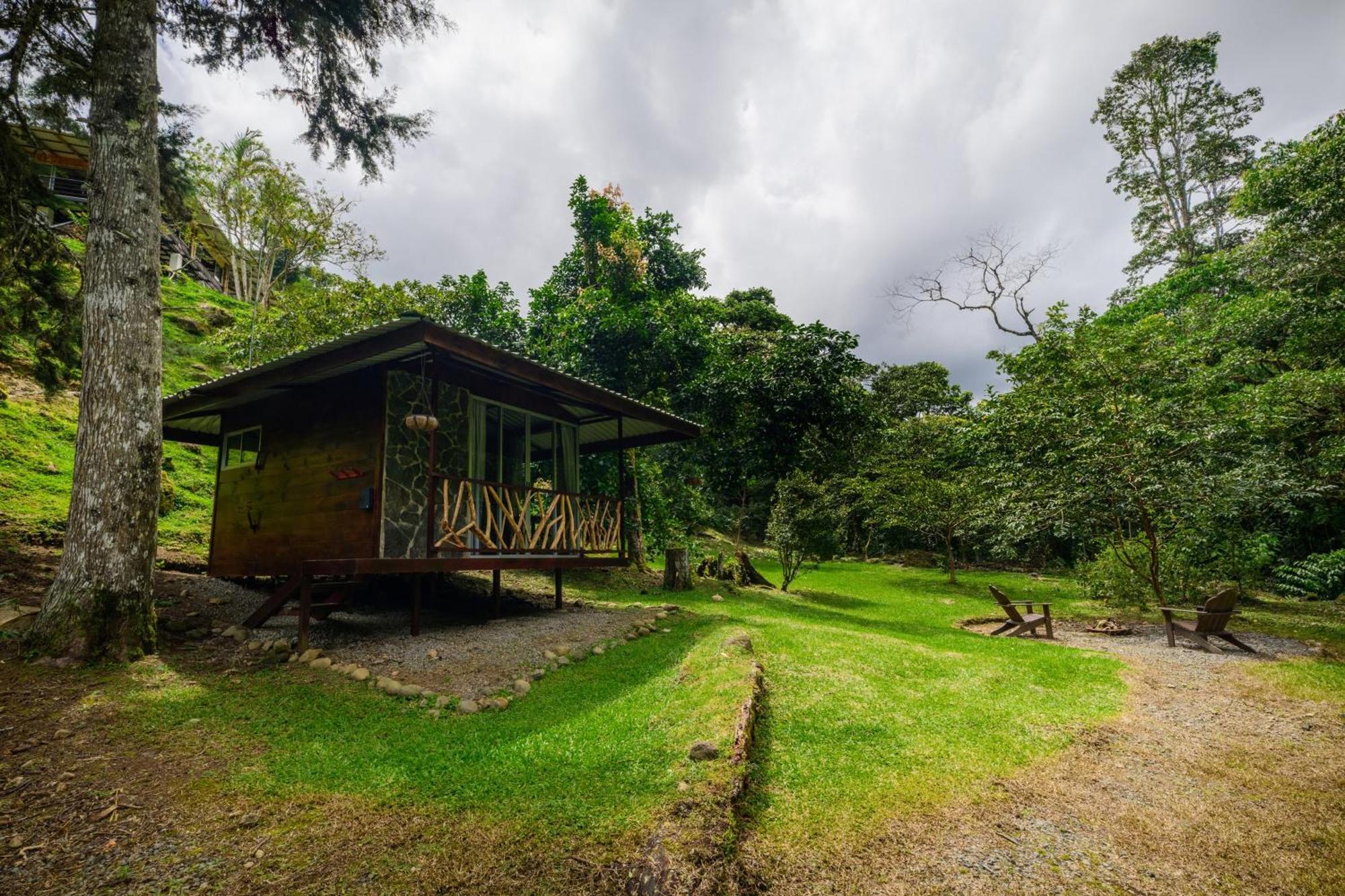 Hotel Rivel - Restaurant & Nature Retreat Turrialba Exterior photo
