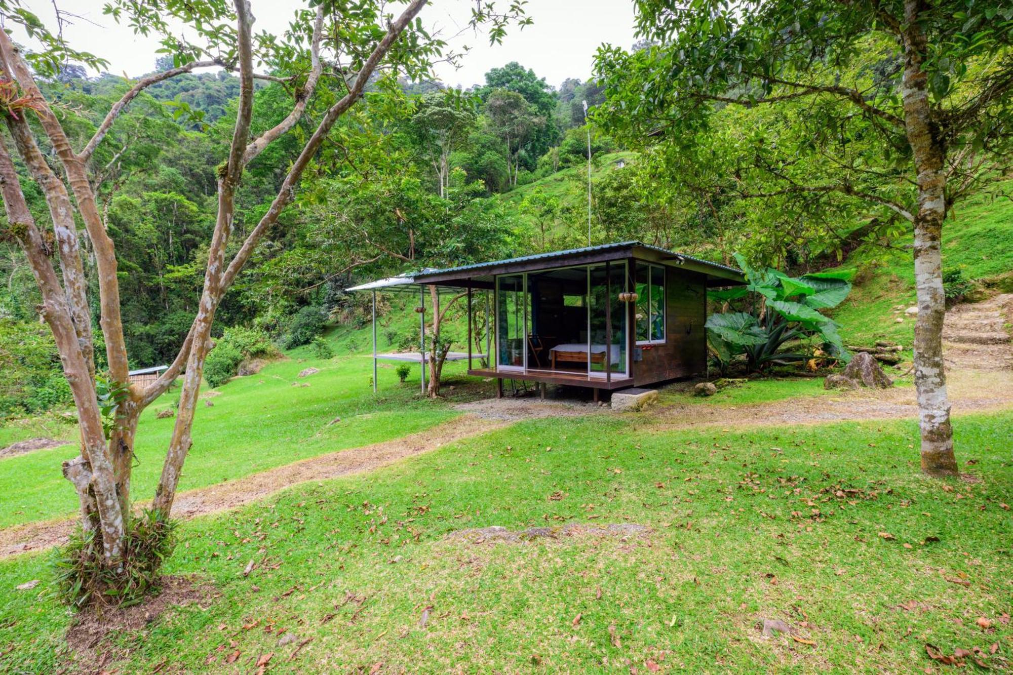 Hotel Rivel - Restaurant & Nature Retreat Turrialba Exterior photo