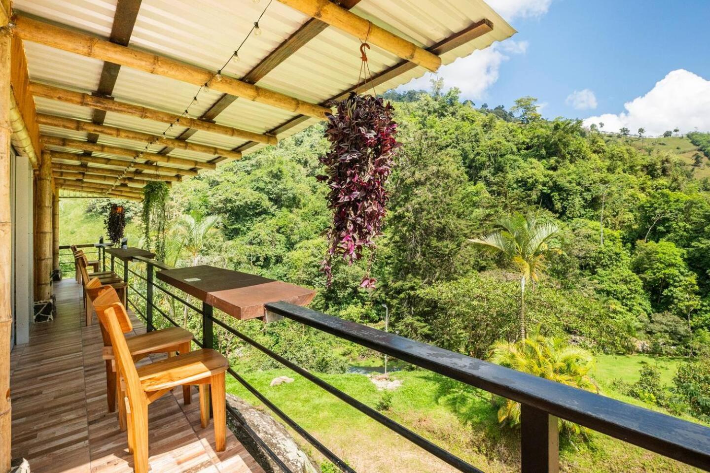 Hotel Rivel - Restaurant & Nature Retreat Turrialba Exterior photo