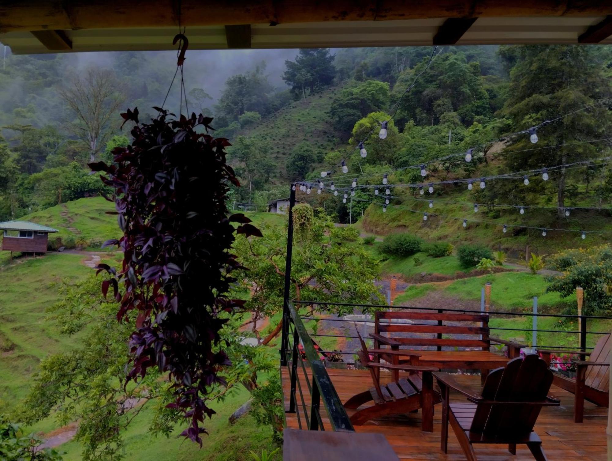 Hotel Rivel - Restaurant & Nature Retreat Turrialba Exterior photo
